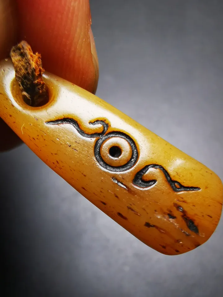 Gandhanra Tibetan Yak Bone Carved Amulet,Bead Counter Pendant,Mani Jewel Amulet for Mala,Prayer Beads