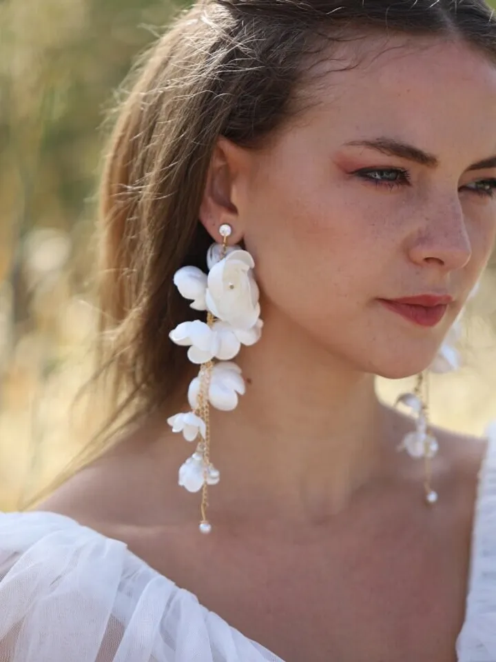 Flower Boho Wedding Earrings For Bride, Long Floral Bridal Earrings, Flower Statement Wedding Jewelry, Beach Bride Jewelry, Gold Jewellery