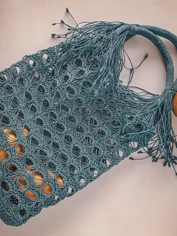 Crochet mesh bag with fringes, net avoska bag, market vegan bag, woven bag, eco friendly bag, macrame purse, zero waist