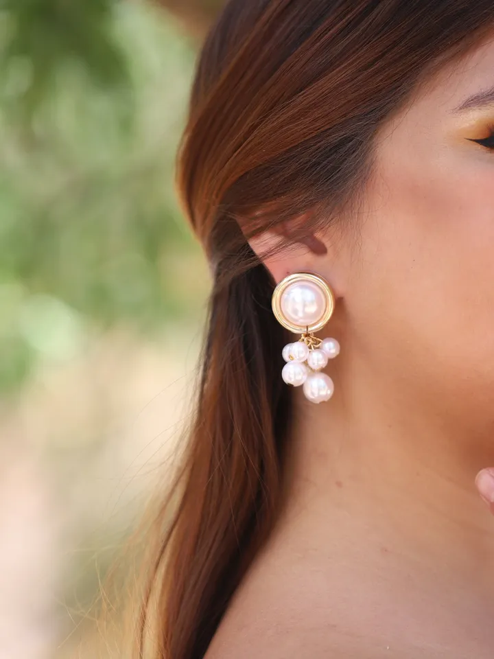 Boho Wedding Earrings For Bride, Pearl Chandelier Statement Bridal Earrings, Pearl Statement Wedding Jewelry, Gold Jewellery Bridesmaid Gift