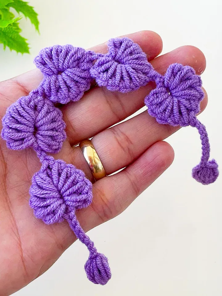 Crochet Bracelet Pattern, PDF Tutorial Beaded Floral Jewelry DIY, Elegant Wrist Accessory Gift for Handmade Jewelry Lovers