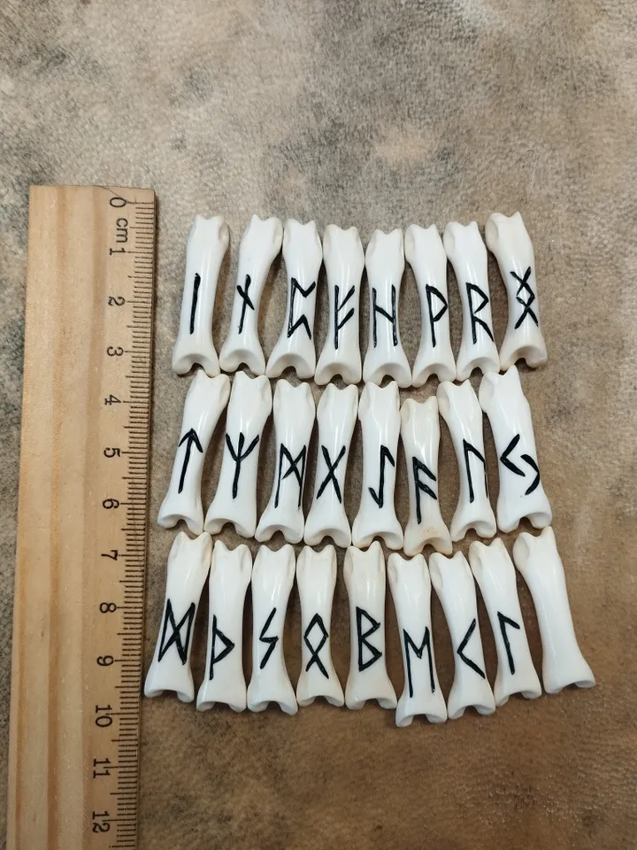 Lynx bone runes