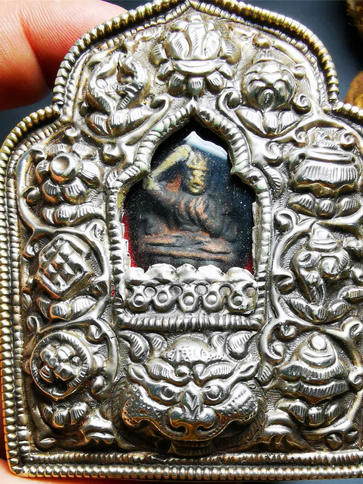 Gandhanra Antique Tibetan Gau Ghau Shrine,Pocket Tibetan Buddhist Altar Amulet with Manjusri Statue,about 100 years old