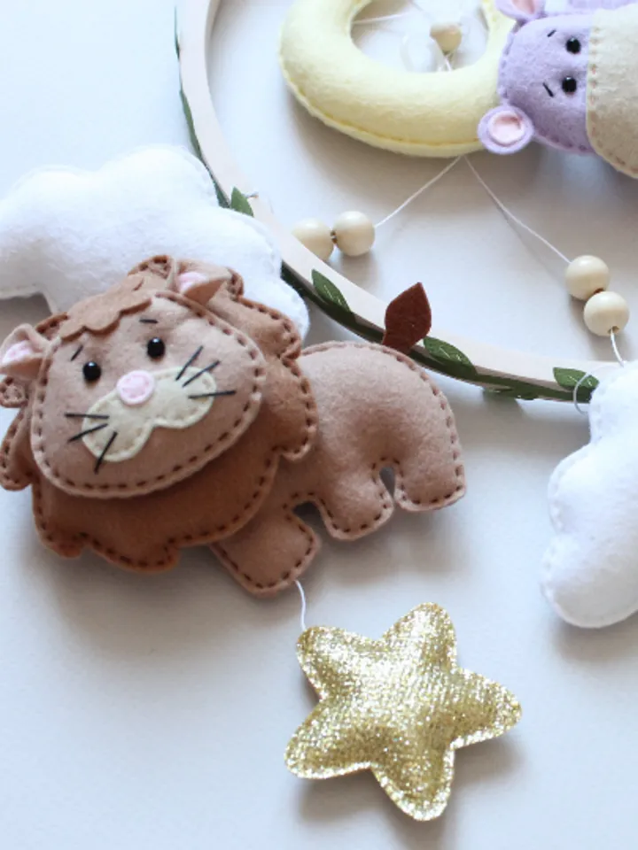 Handcrafted Giraffe, Elephant, Hippo, Lion and Safari Themed Felt Baby Mobile - Customizable Nursery Decor