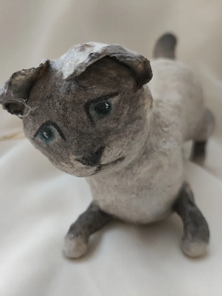 Set of vintage style Christmas ornaments.Kitten.