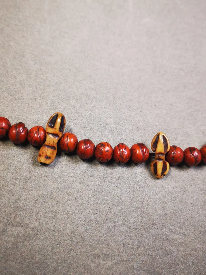 Gandhanra Hand Carved Tibetan Yak Bone Amulet, Vajra and Kila(Dorje Phurba) Pendant for Mala,Prayer Beads