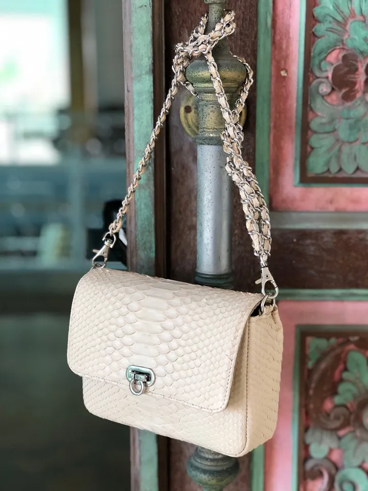 Genuine Python Skin Cream Color Crossbody Detachable Chain Handbag Mini Summer Elegant Classy Purse Clutch, Milk Color Python Leather Lady