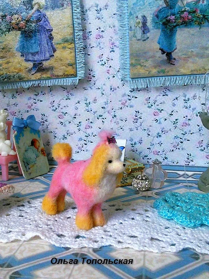 Decorative dog for dollhouse.1:12 scale.