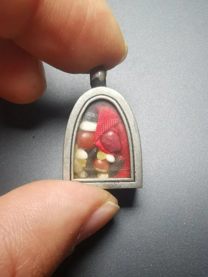 Gandhanra Antique Handmade Gau Ghau Shrine, Mini Tibetan Buddhist Altar Amulet Pendant