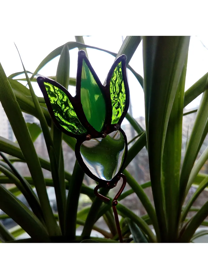 Garden art, Glass flower, lotus, lilie suncatcher, nature Stained glass, Green flower, flower pot pole