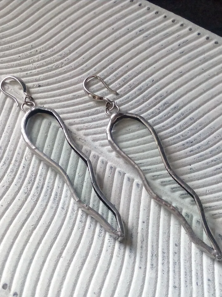 Octopus tentacle earrings, clear glass Dangle earrings, simple stained glass, Wavy curved earrings