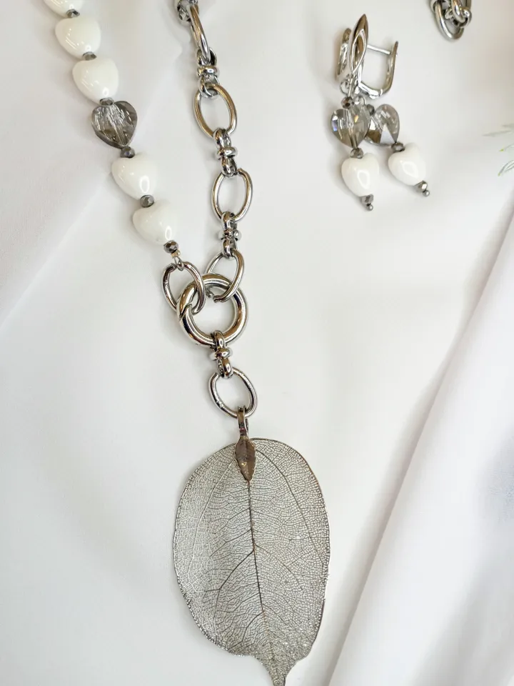 Heart necklace and earrings set silver white, statement necklace with leaf, heart love earrings, leaf pendant silver