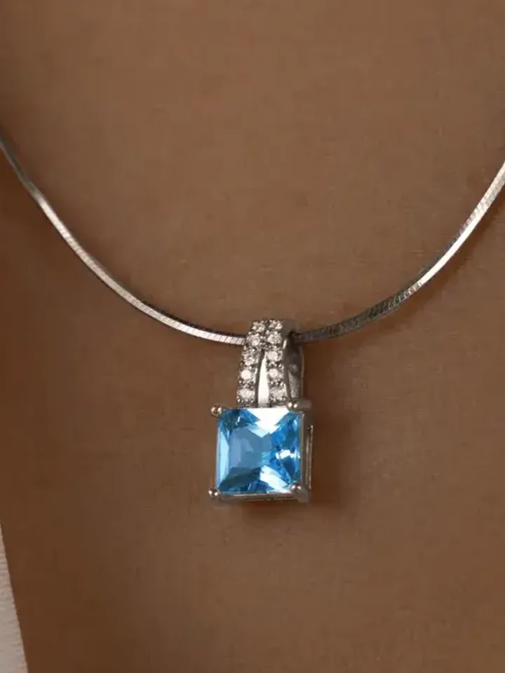 Pendant blue silver 925 with cubic zirconia
