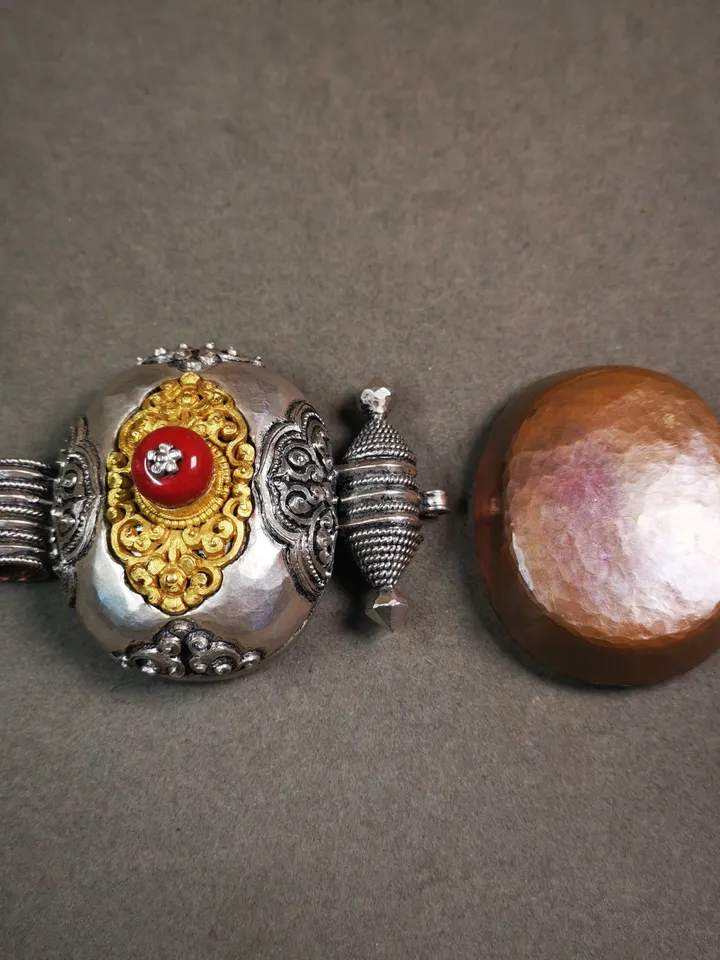 Gandhanra Handmade Gau Ghau Shrine, Chiseled Mini Tibetan Buddhist Altar Amulet Pendant,Made of Sterling Silver,Copper,Agate