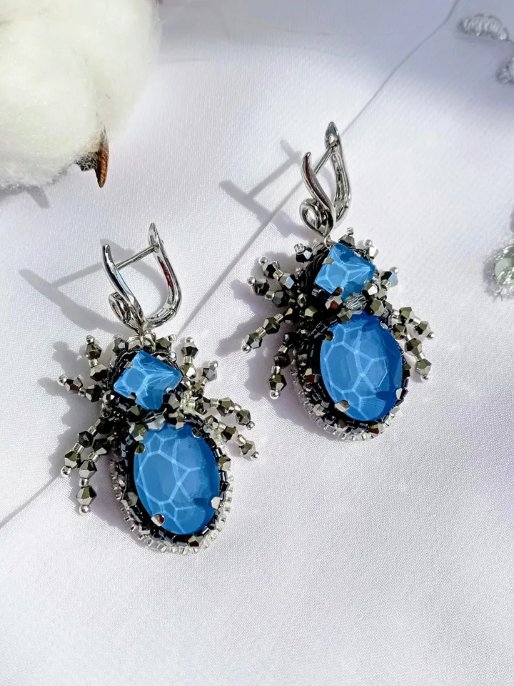 Handmade silver crystal spider earrings, insect jewelry, halloween earrings, witchy familiar, spider gift