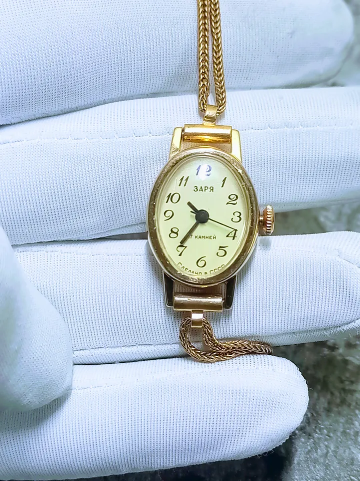 Vintage watch: Soviet women's watch Zarya 1509