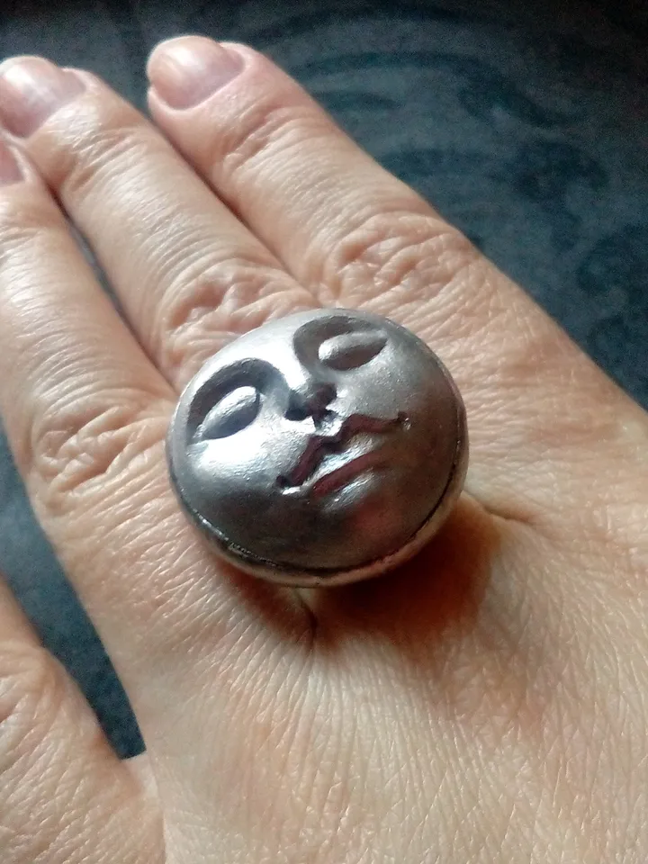 Moon ring, face ring, moon Goddess ring, Halloween ring, witchy ring, Samhein ring, Head ring