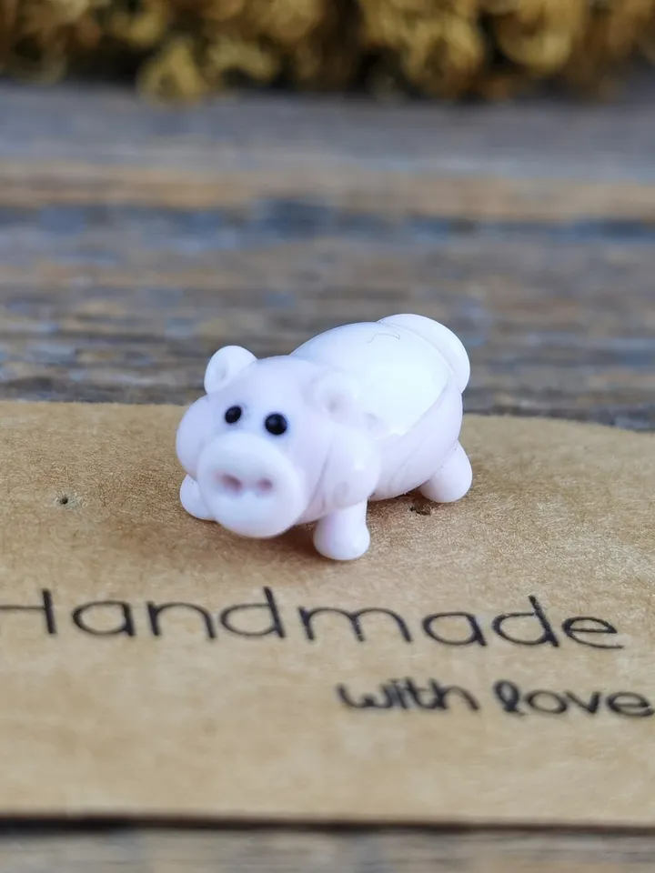 Pig figurine miniature pig Tiny pig glass pig Tiny figurine Miniature animals Santa hat figurine miniature Christmas figurine Glass figurine