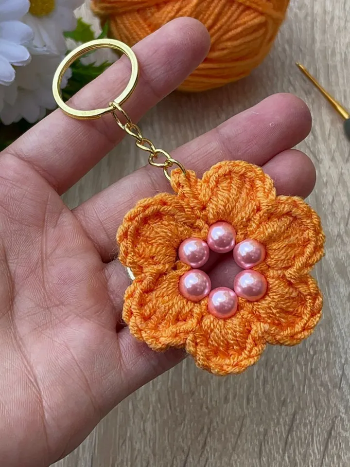 Easy Crochet Flower Keychain Pattern, Easy PDF Mini Crochet Design for Car Accessories or Valentine's Day Gift