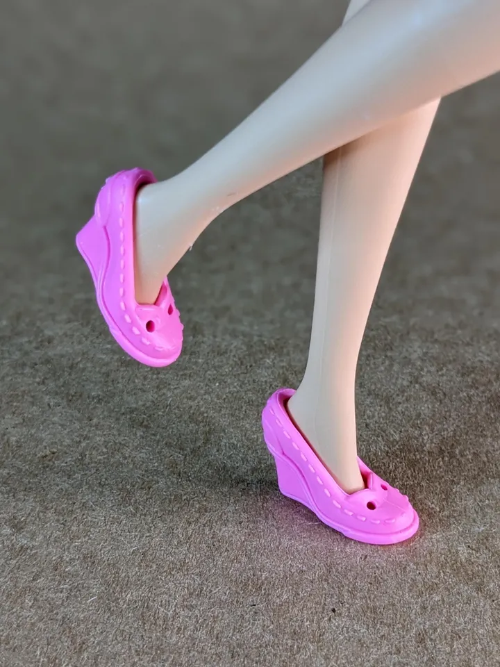 Pink wedge shoes for 1/6 scale female dolls