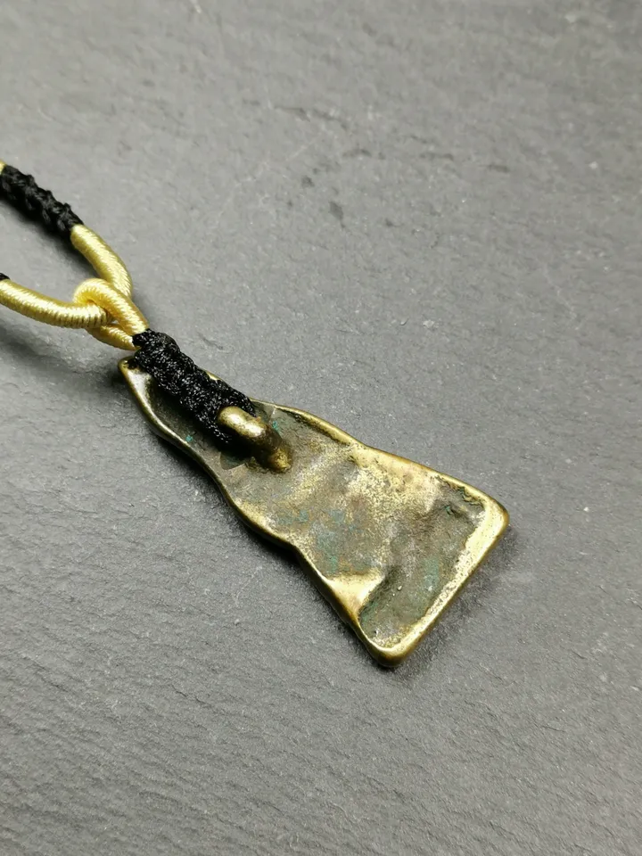 Gandhanra Antique Tibetan Buddhist Protective Amulet,Amitayus Statue Pendant