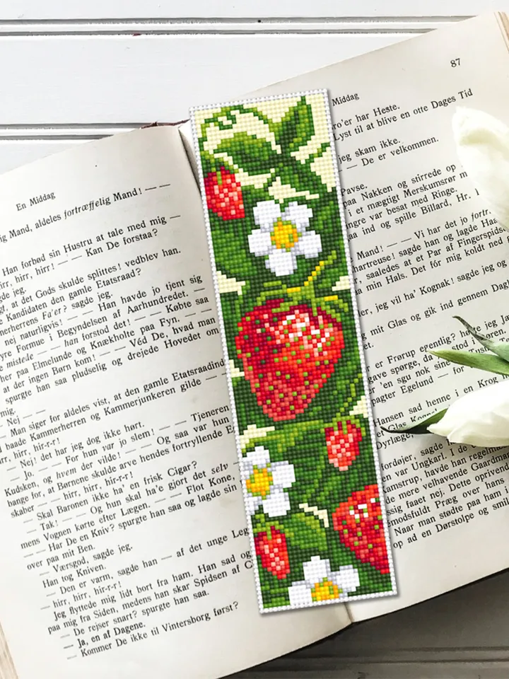 Strawberry bookmark cross stitch pattern download PDF Red berries cross stitch chart, Digital bookmark fruit, Strawberry pattern PDF #B149