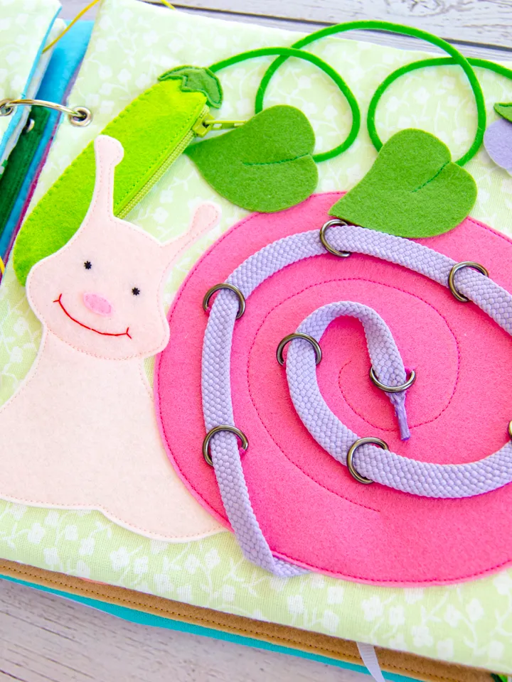 Snail, quiet book page, 20x20 cm, PDF sewing pattern, SVG file