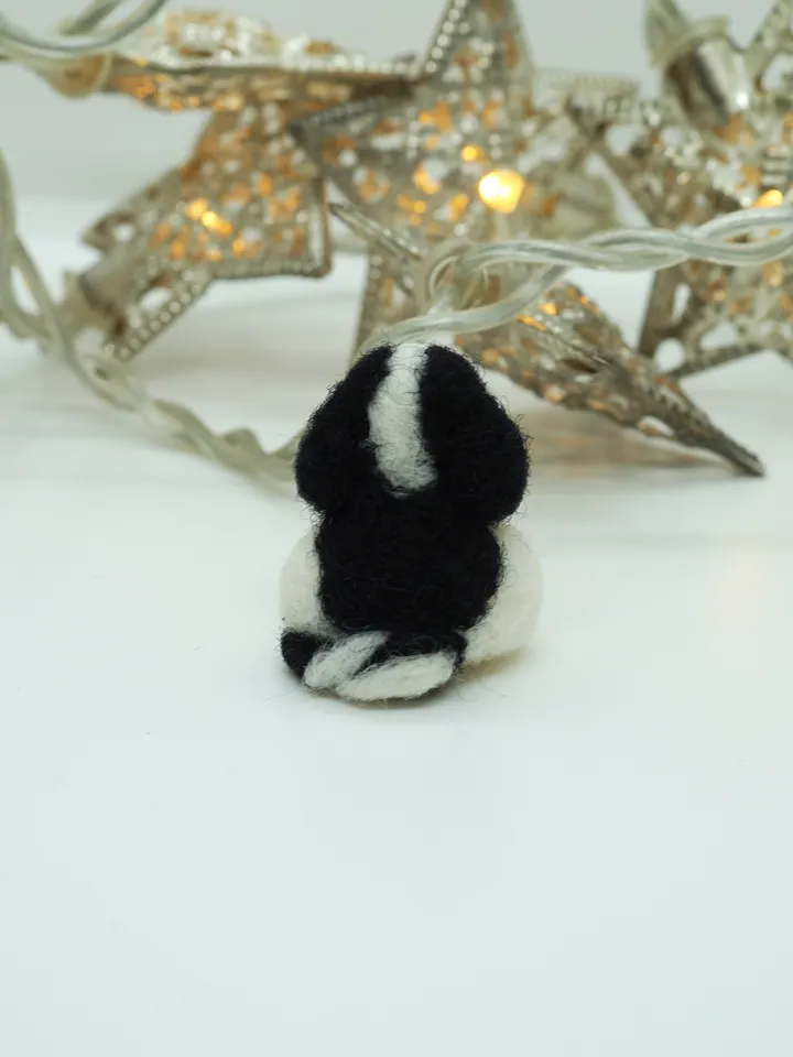 Tiny needle felted Cavalier King Charles spaniel, miniature dog, black and white, made to order