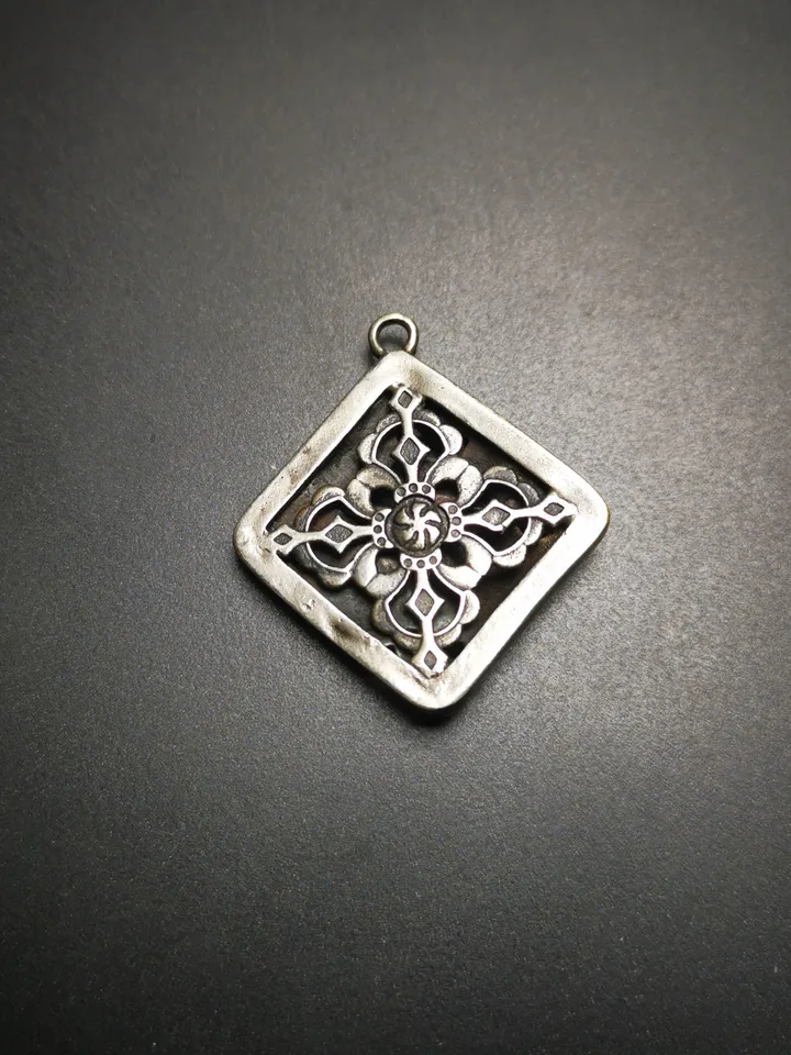 Gandhanra Antique Tibetan Buddhist Amulet,Dragon -the Four Dignities(Garuda,Tiger,Dragon,Lion),Protective Pendant,Inlaid with Sliver