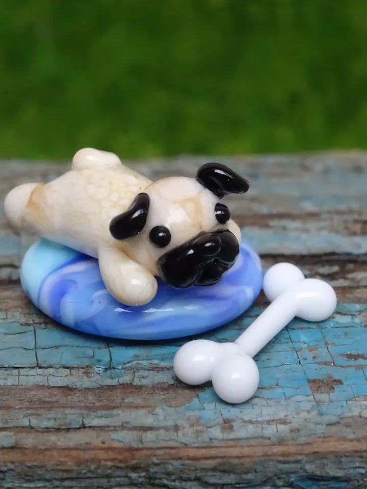 PUG GIFT Pug figurine Dog ornament Dog art Glass Dog decor Glass Pug art Pug statue Miniature animals Tiny glass animals Mother day gift
