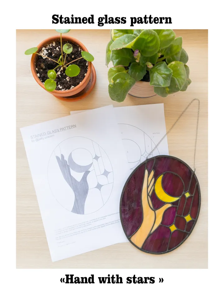 Stained glass pattern "Hand with stars"