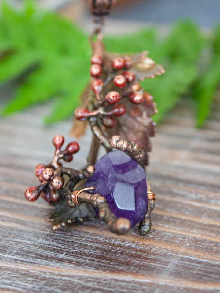 Handmade copper nature leaf necklace with amethyst crystal, handmade jewelry, Gift for her, Electroformed jewellry