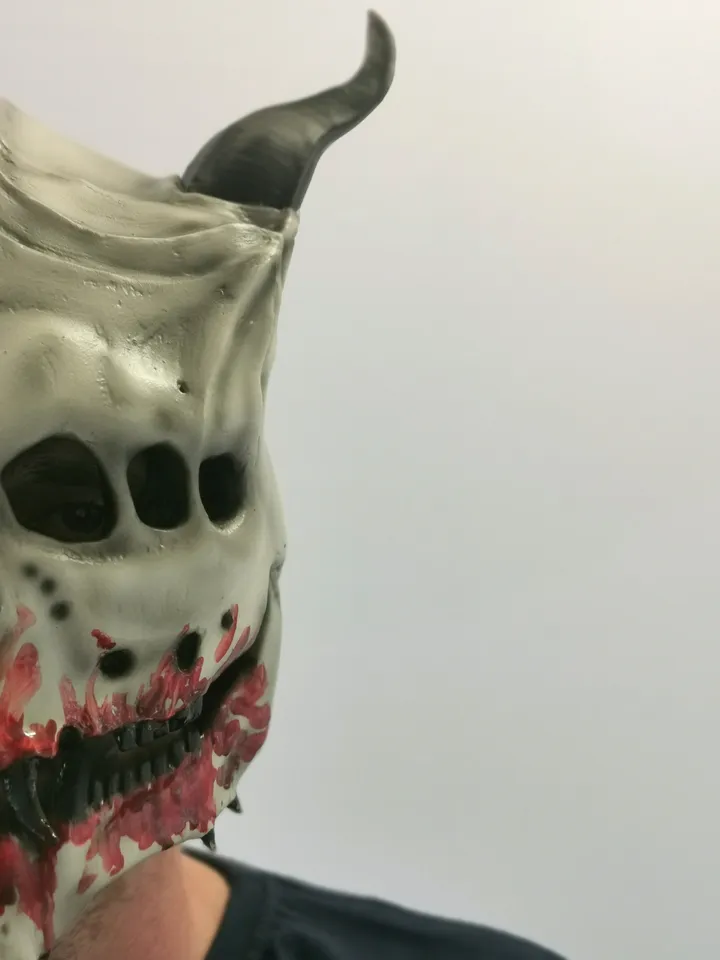 Three-eyed demon mask with moving jaw and bloody mouth, resin skull mask, demon skull, halloween mask scary, custom cosplay mask