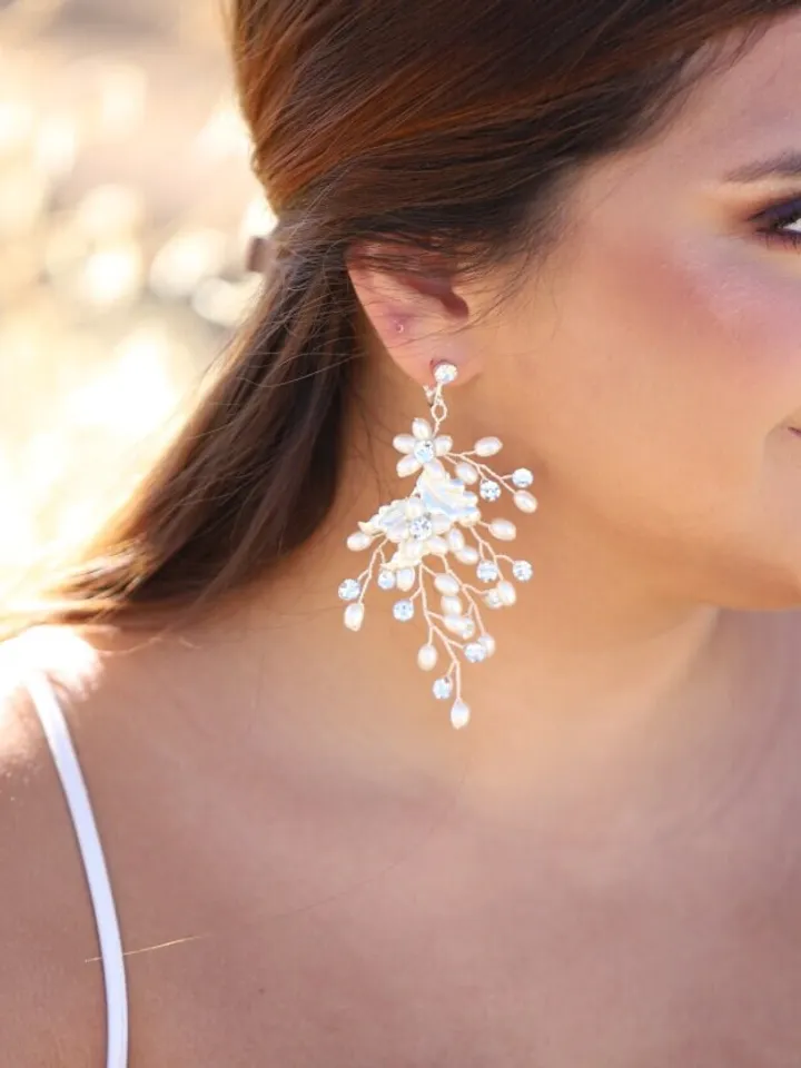 Boho Wedding Earrings For Brides, Pearl Boho Bridal Earrings, Silver Statement Wedding Jewelry, Leaf Chandelier Earrings, Bridal Jewelry
