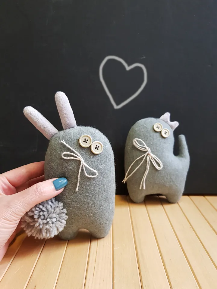 Easter Bunny sewing pattern PDF, digital tutorial in english, stuffed animal diy