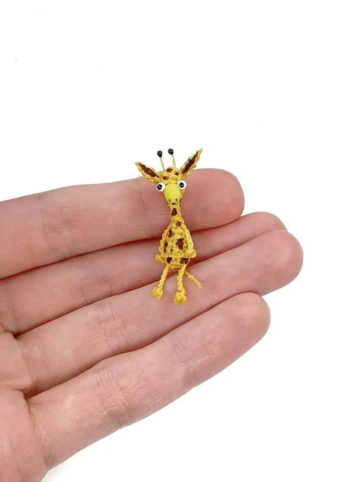 English PDF crochet pattern giraffe. Crochet miniature pattern. Little giraffe toy pattern. DIY cute toy. Pattern amigurumi