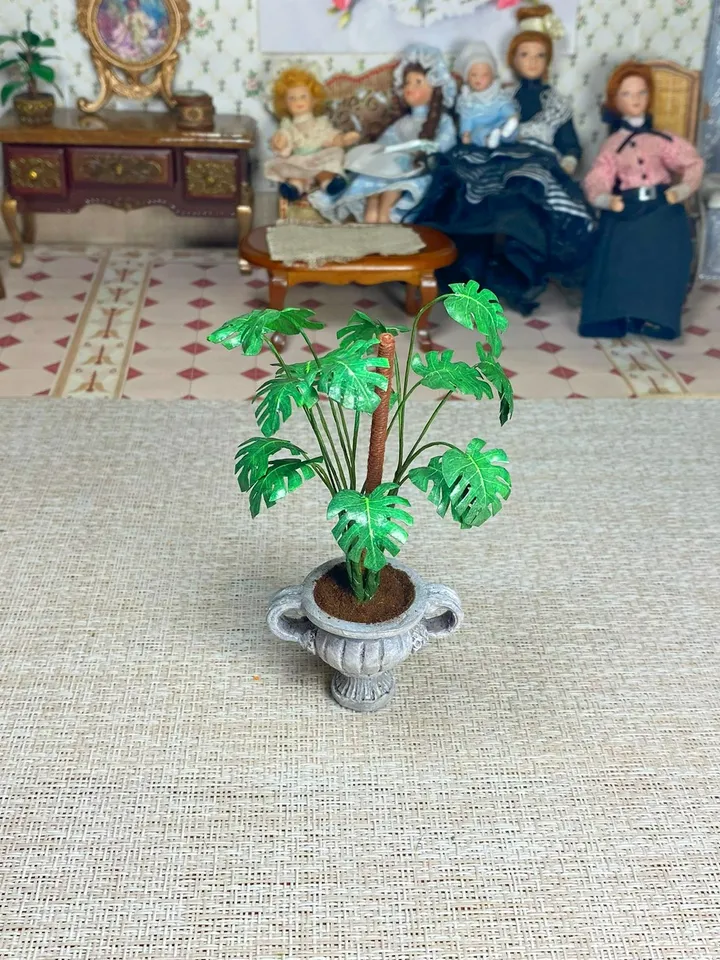 Houseplant in a floor planter for a 1:12 scale dollhouse. Miniature dollhouse. Handmade. Plant for a doll.