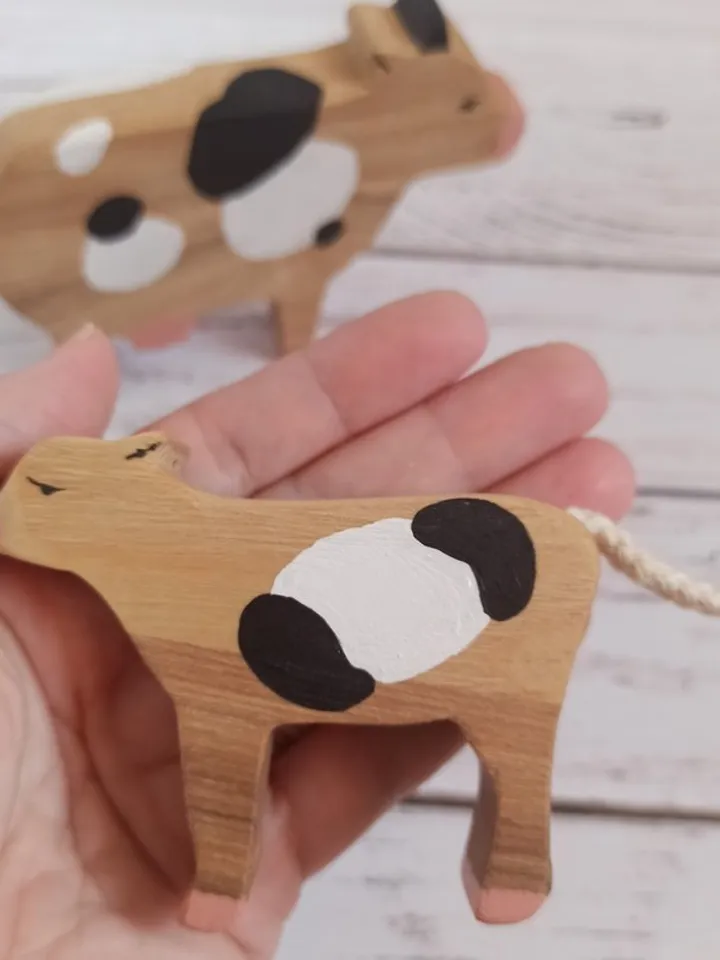 Wooden toys cow and calf,farm animals wooden figurines, education toys for toddl
