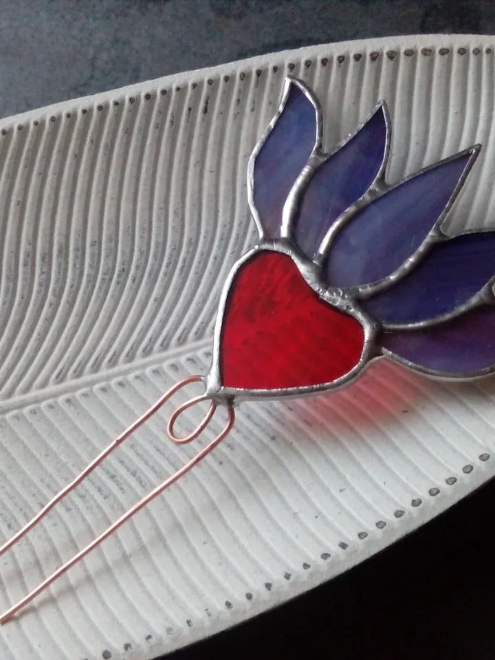 Purple lotos flower, Garden art, Glass flower, Plant pot glass stake. Stain glass plant, heart flower pot pole