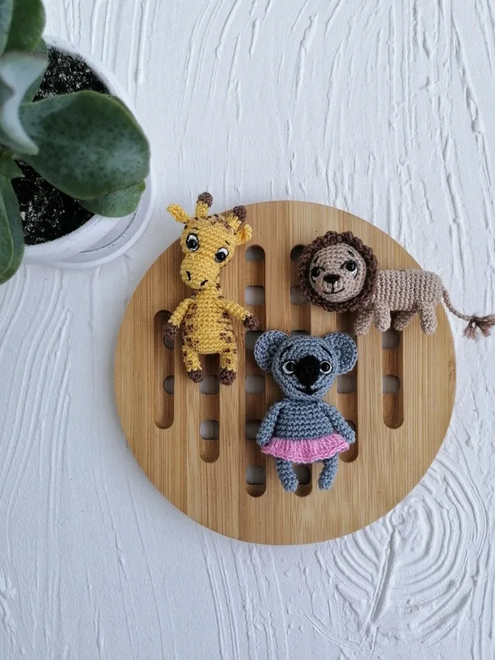 PDF Crochet SET Brooches Pattern: Giraffe, Lion, Koala, Amigurumi Brooch Pattern Crochet small toy Keychain Amigurumi Pattern Animal Pattern