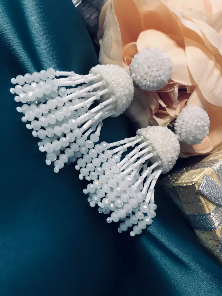 Short Tassel Beaded Earrings clip-on