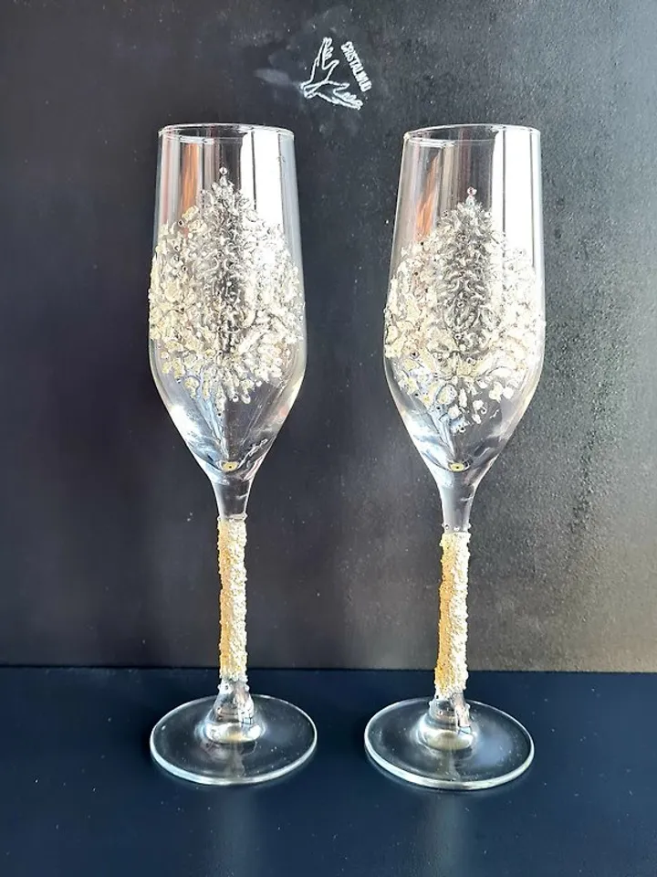 Wedding Flute set Adorned with Unique Pattern and Crystals Art  Elegantce Glass