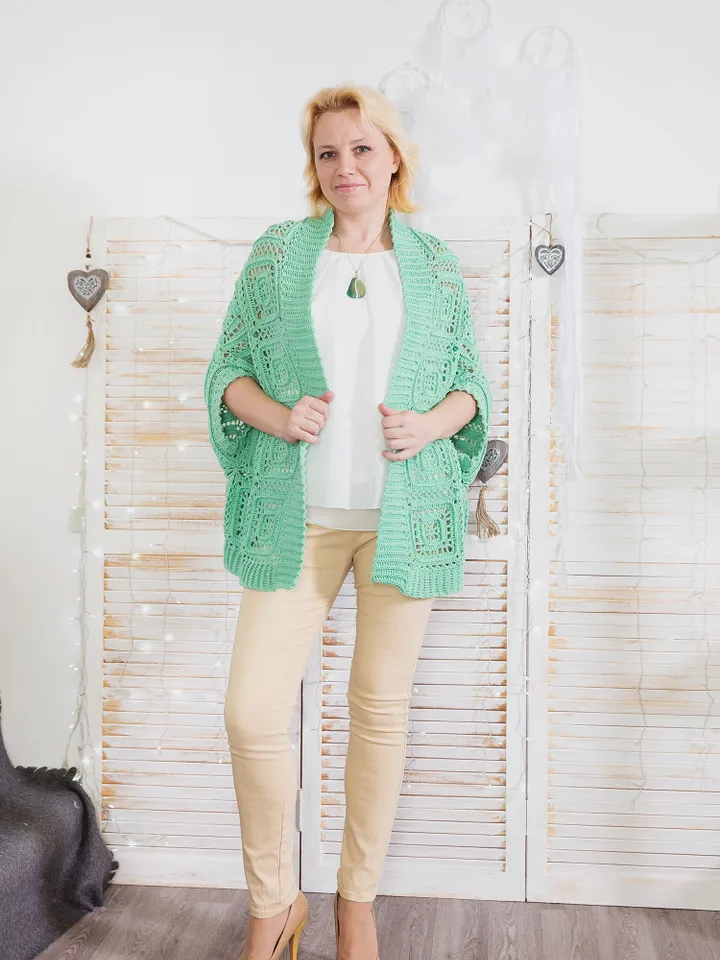 Women's Cardigan Poncho Crochet Pattern