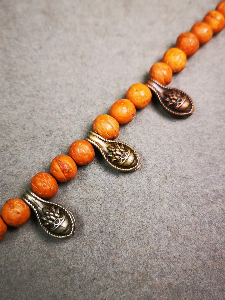 Gandhanra Handmade Buddhist Mala Counter Clip,Bum Counter Clip for Prayer Beads,Mani Jewel/Wish-Fulfilling Cintamani Shape,Mala Accessories