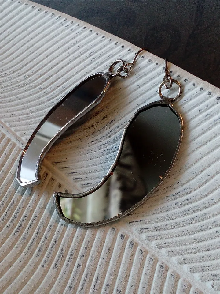Wavy mirror earring, simple stained glass, Pepper earrings, glass earrings, kawaii earrings, Dangle earrings