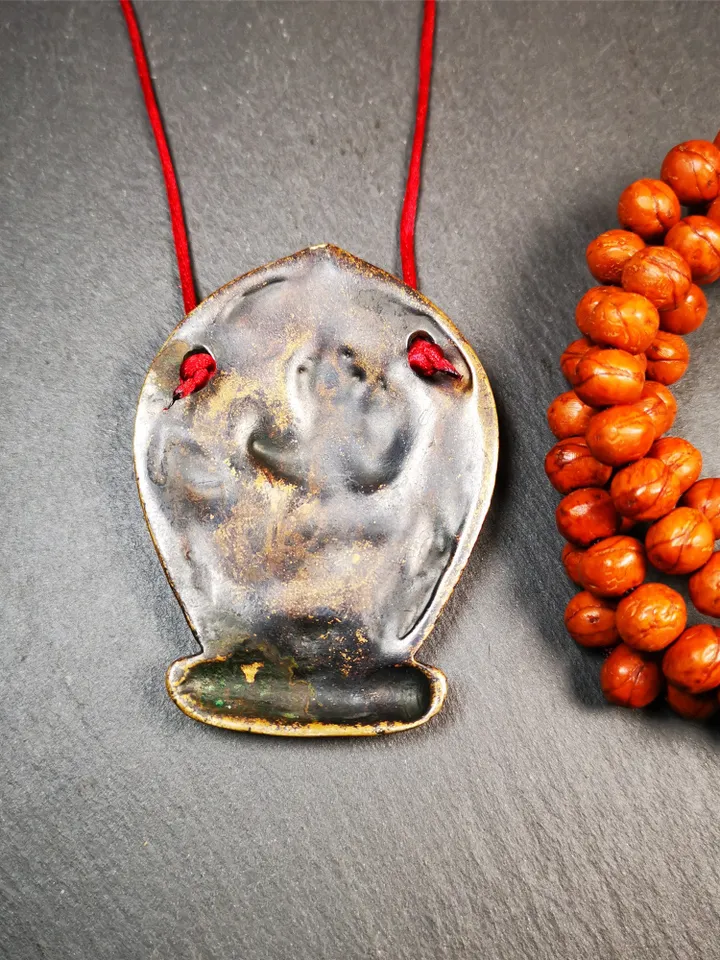Gandhanra Old Mini Tibetan Buddha Statue Pendant, Skull Masters of Sitavana Badge,2.1&quot; × 1.8&quot;