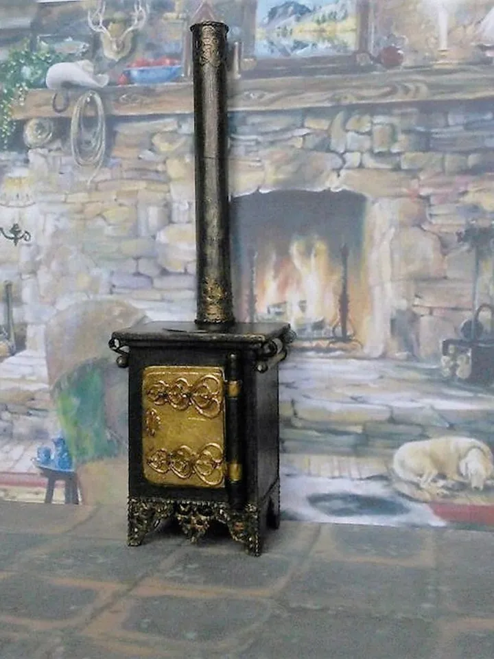 Vintage doll oven. Dollhouse miniature.1:12 scale.