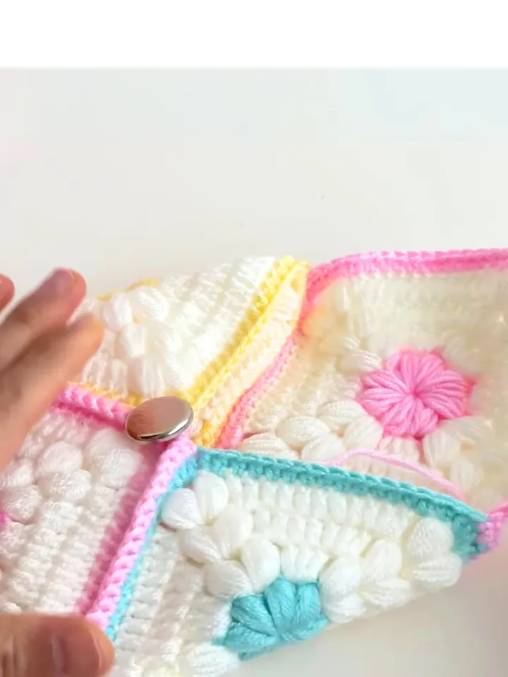 Pastel Flower Crochet Envelope Bag PDF Pattern โ DIY Soft Texture Crossbody Pouch Tutorial โ Colorful Yarn Purse Design