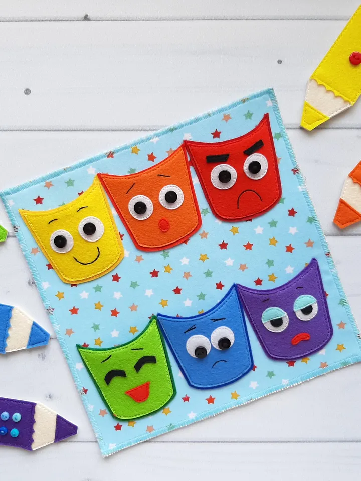 Color sorting Quiet book Pattern , Felt activity book pattern pdf, Soft sensory book template, Busy book sewing ideas for toddler