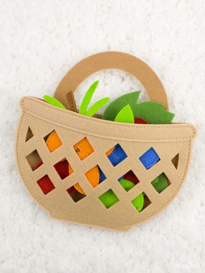 Felt Berries Free Pattern